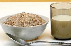 用苦荞麦来吃坚果 改善胆固醇水平