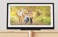 亚马逊EchoShow15想要填补您家中平板电脑大小的电视孔