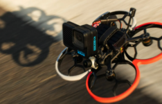GoPro 最轻的 FPV 无人机运动相机重量比 AirPods Pro 还轻