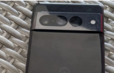 谷歌Pixel 7 Pro智能手机在发布前泄露的实时图像