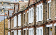 2023年上半年英国房地产市场发生了什么