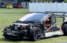 特斯拉 Model S 格子卡丁车是本周你会看到的最粗糙的东西